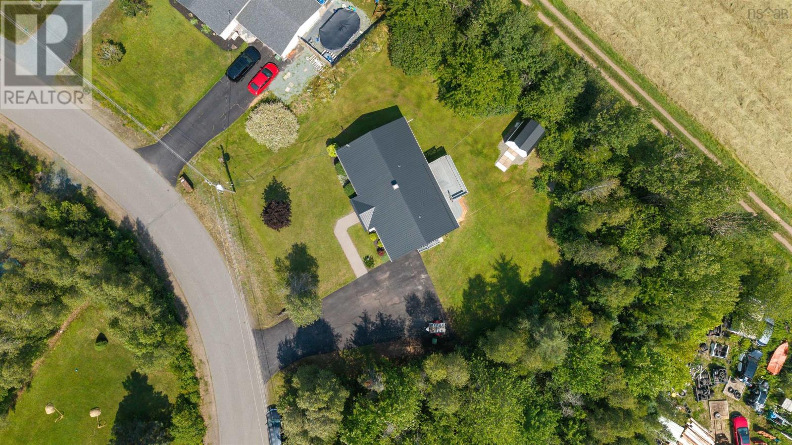 86 Nita Drive Property Photo 4