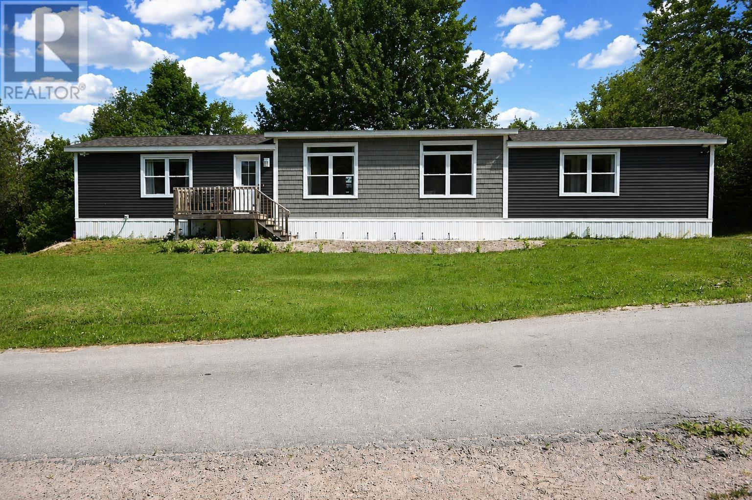 4 Kellys Lane Property Photo 33