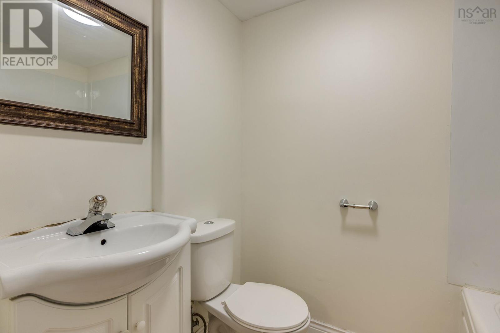 86 Stone Gate Drive Property Photo 37