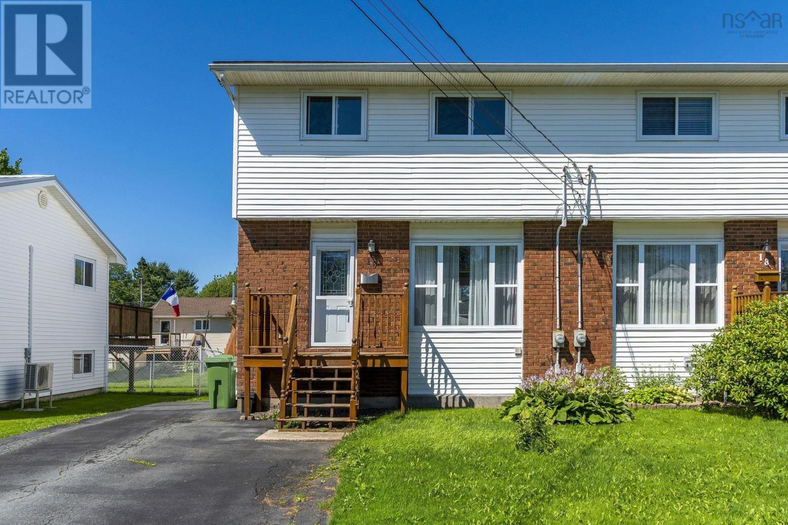 16 Clermont Crescent Property Photo 1