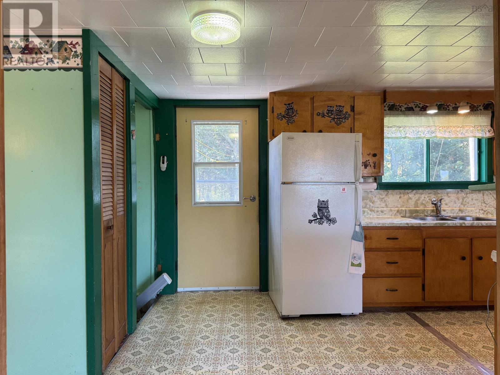 52 Dunhams Landing Road Property Photo 8