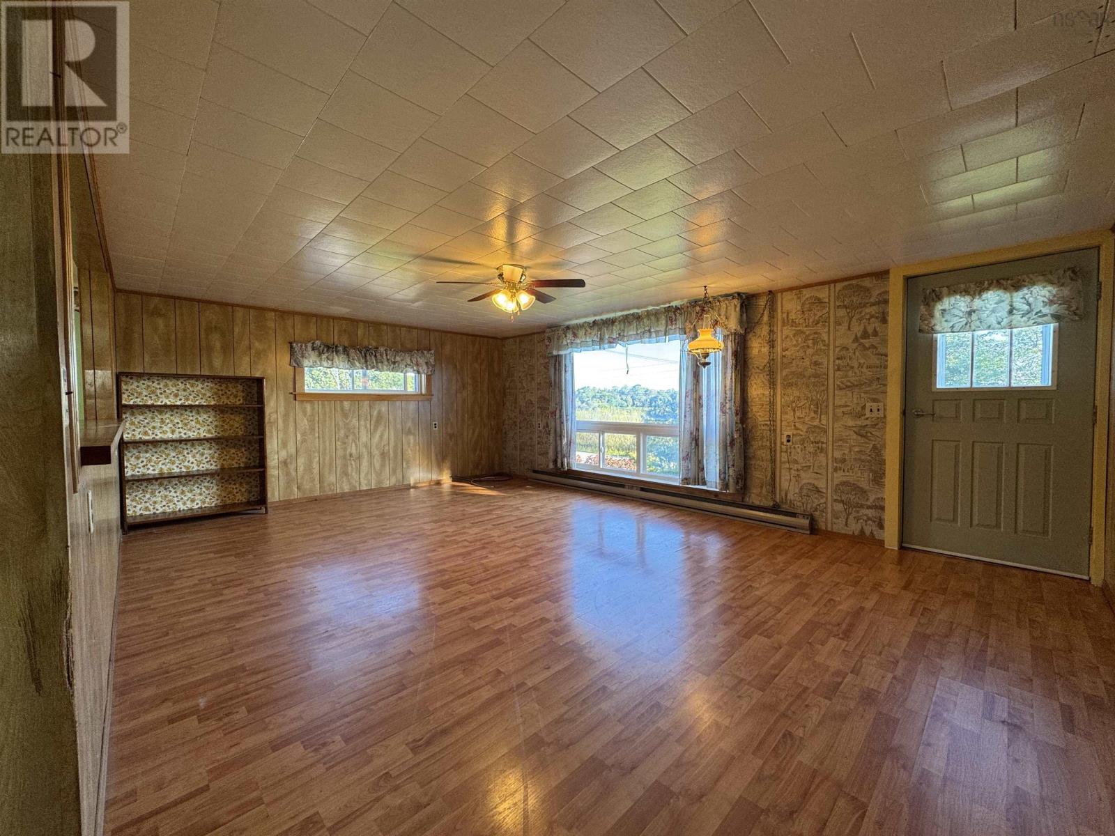 52 Dunhams Landing Road Property Photo 13