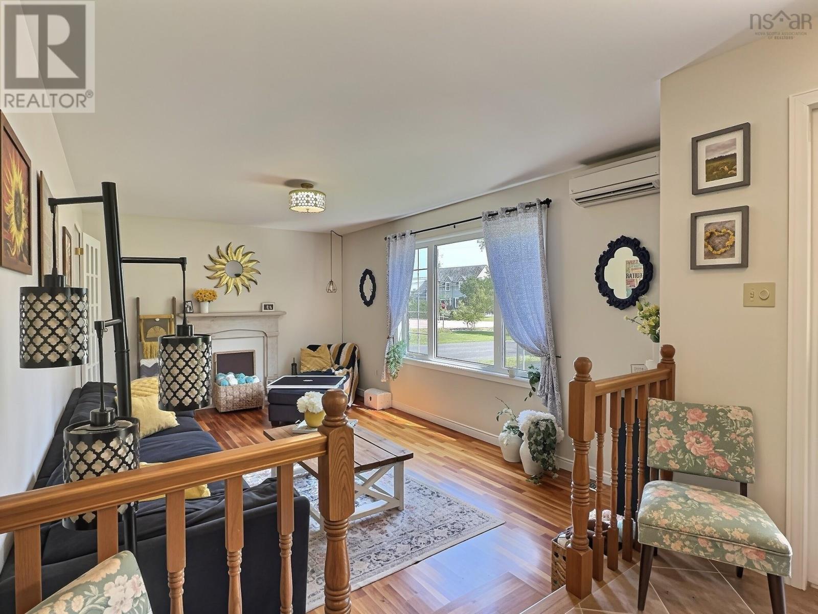 52 Regency Point Drive Property Photo 8