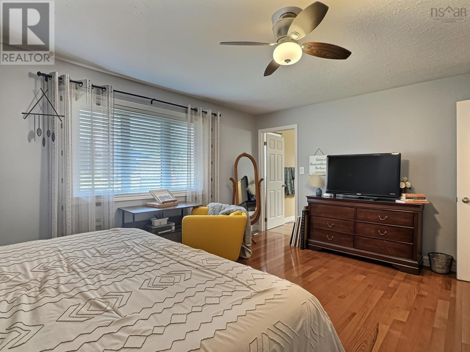 52 Regency Point Drive Property Photo 13