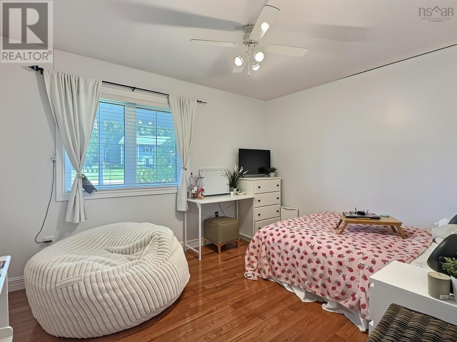 52 Regency Point Drive Property Photo 14
