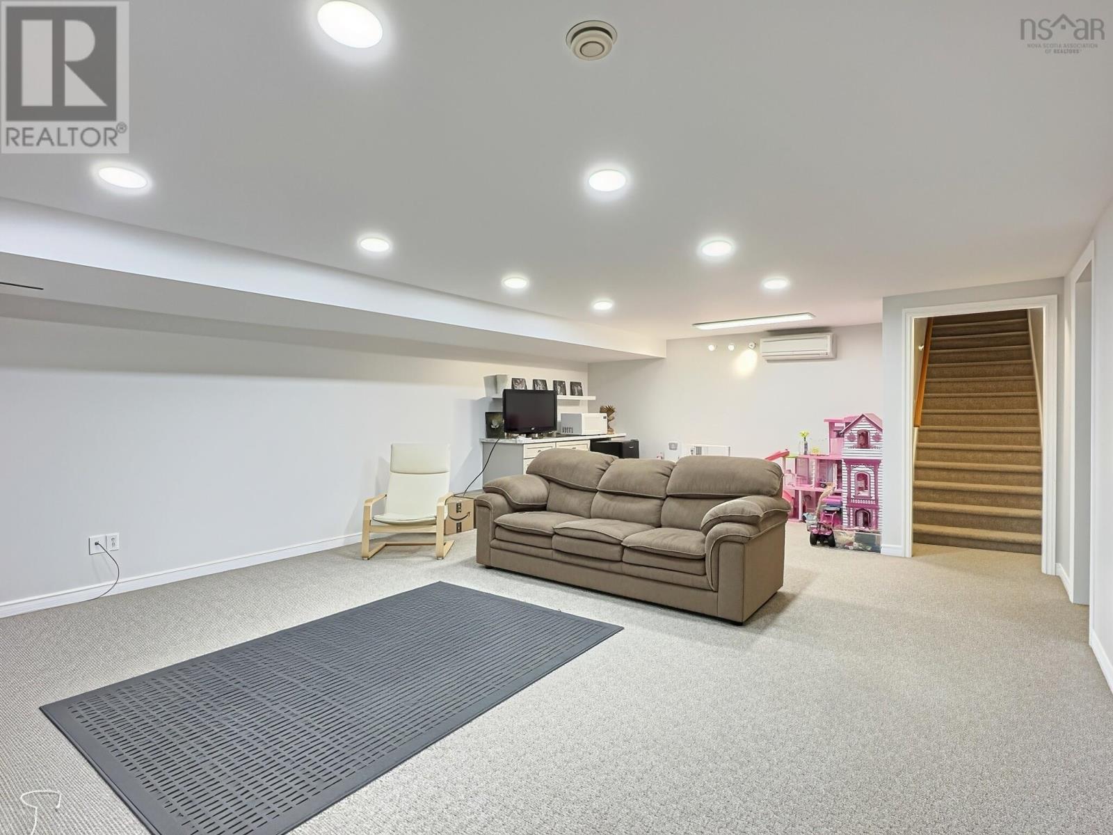 52 Regency Point Drive Property Photo 17