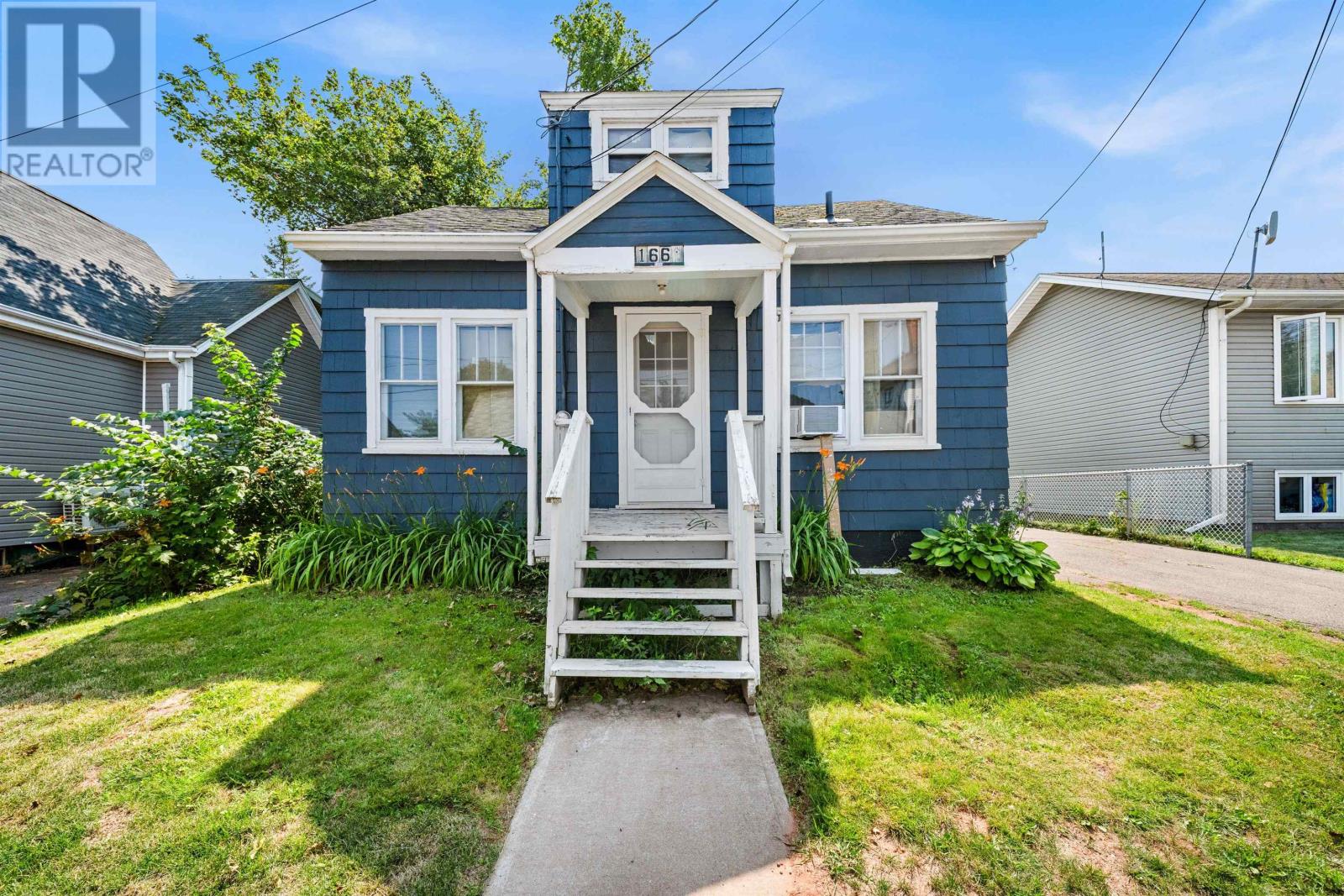 166 Harvard Street Property Photo 1