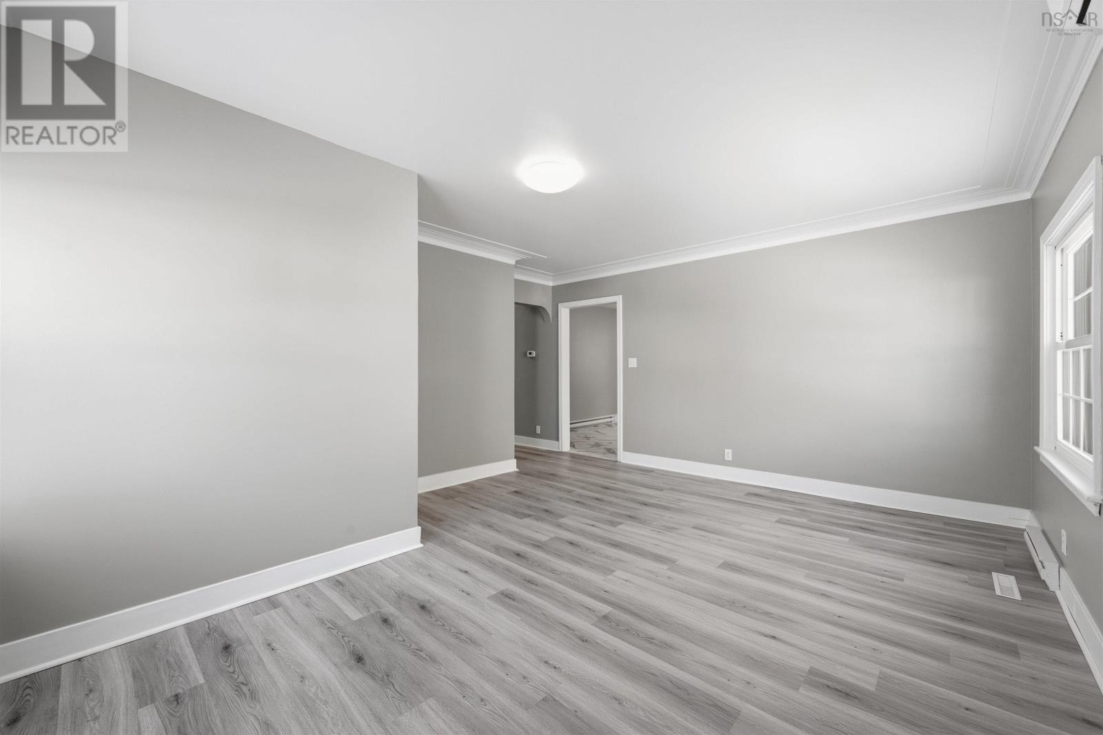56 Whitman Court Property Photo 7