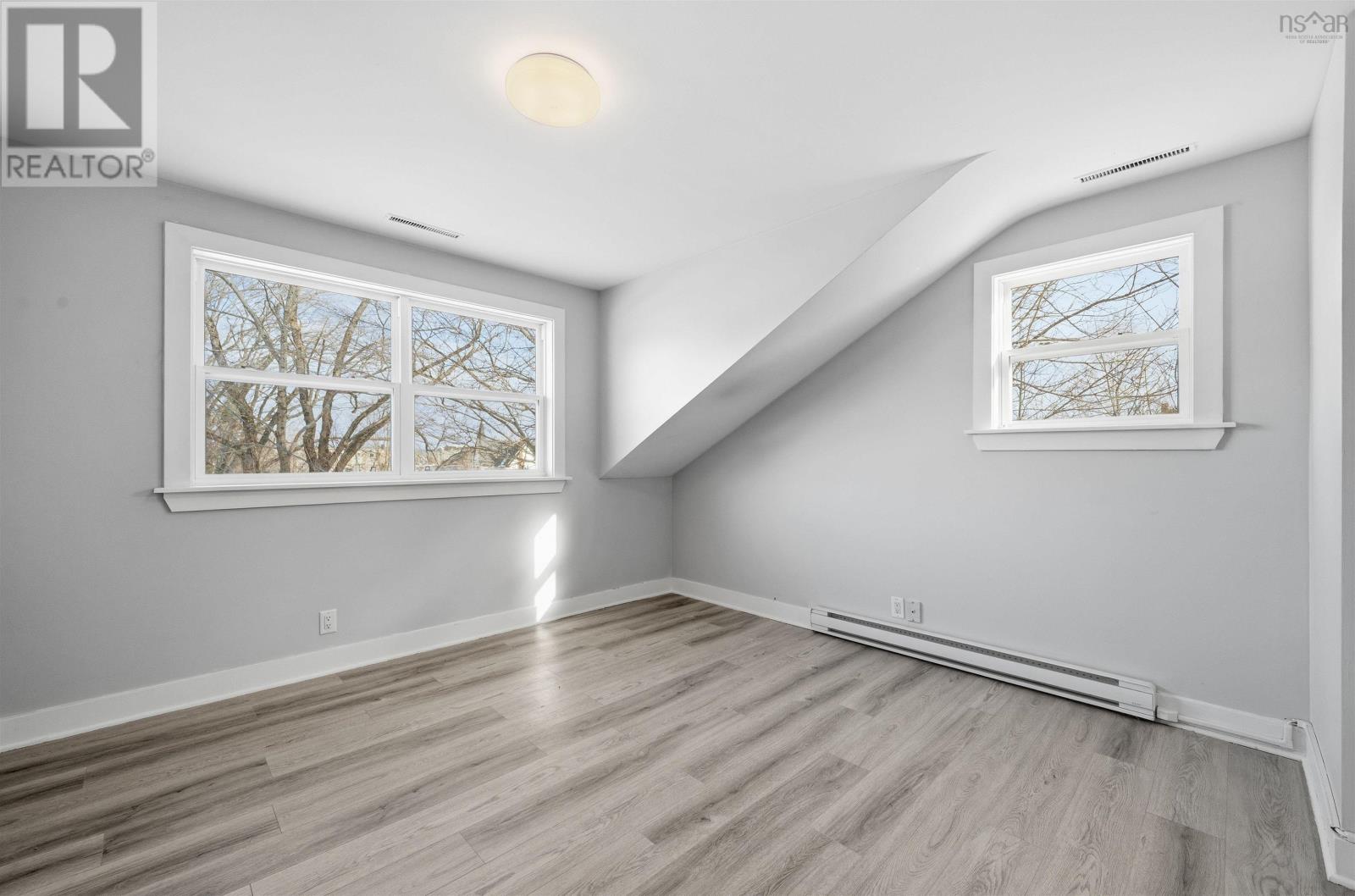 56 Whitman Court Property Photo 25