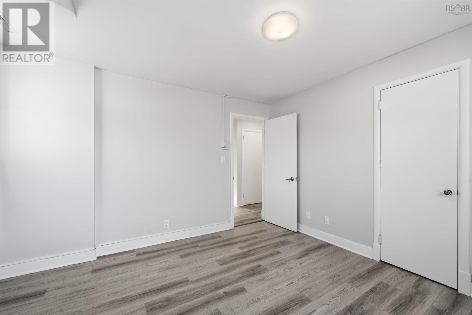 56 Whitman Court Property Photo 26