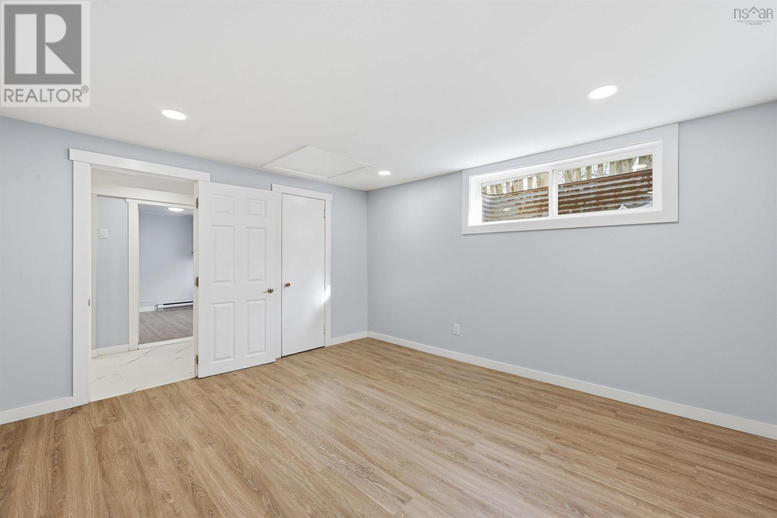 56 Whitman Court Property Photo 36