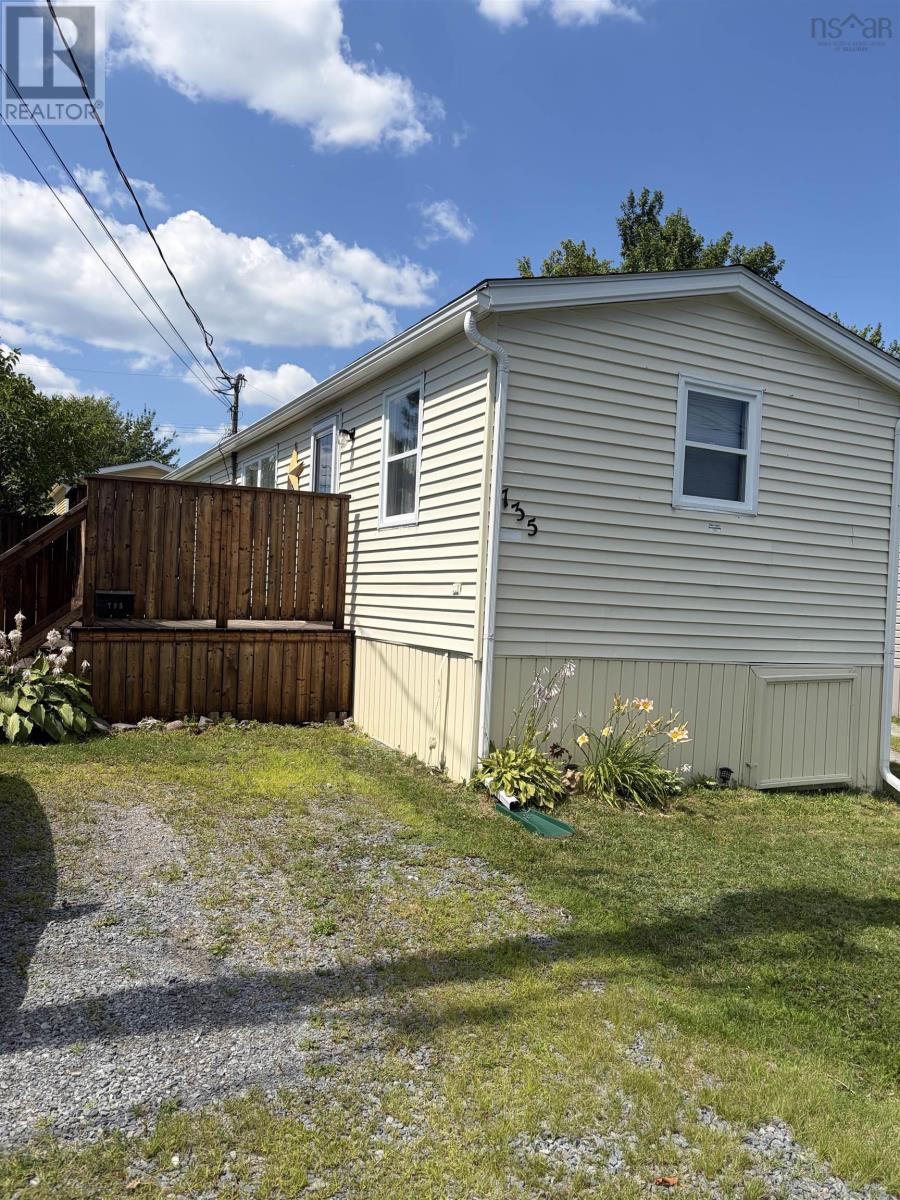735 Fern Drive