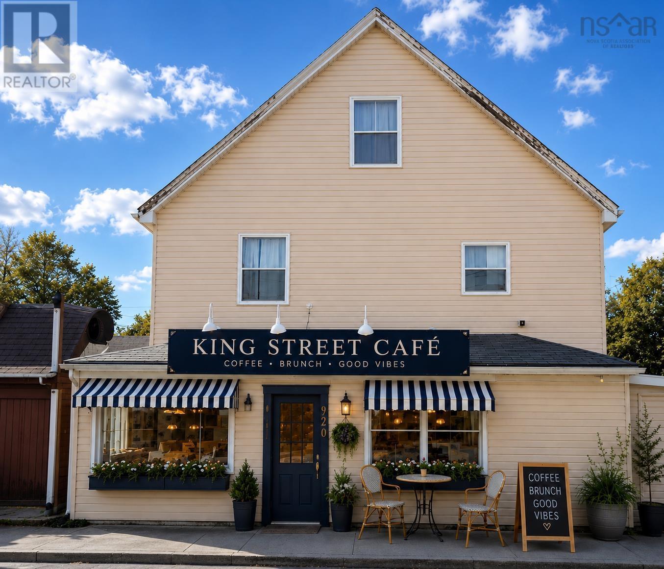 920 King Street Property Photo 29