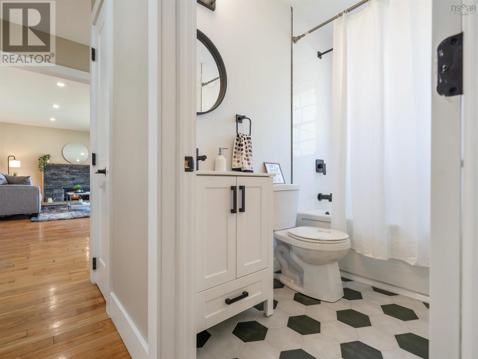 60 Wilmot Street Property Photo 10
