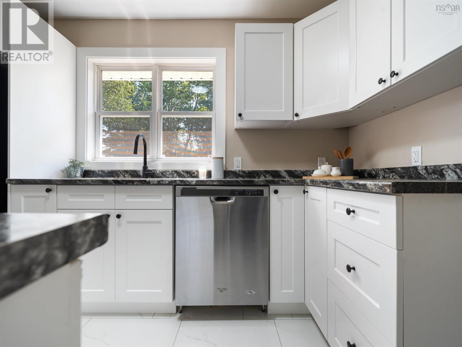 60 Wilmot Street Property Photo 14
