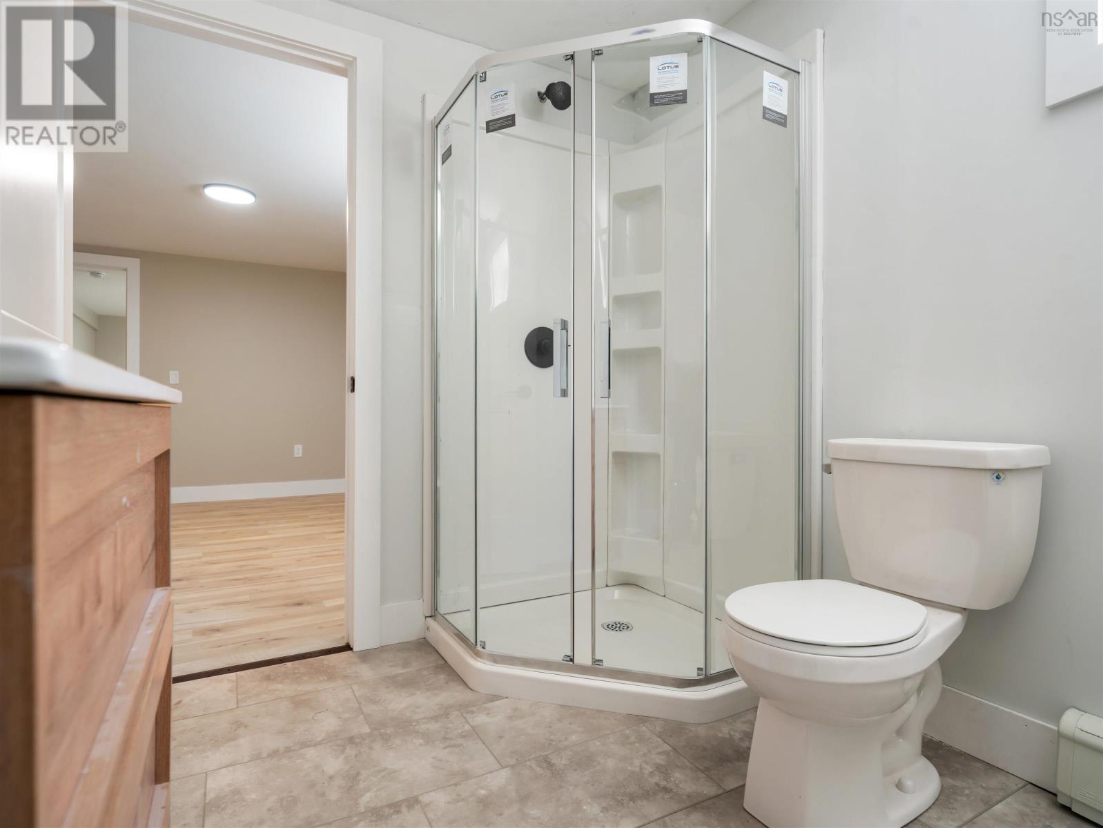 60 Wilmot Street Property Photo 28