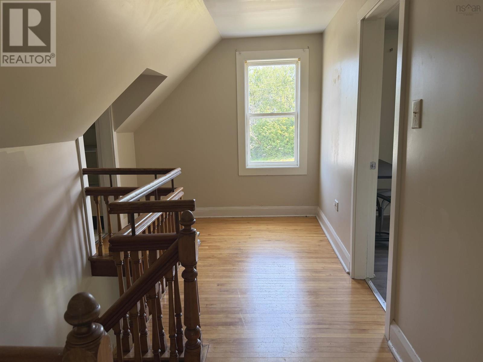 272 King Edward Street Property Photo 10