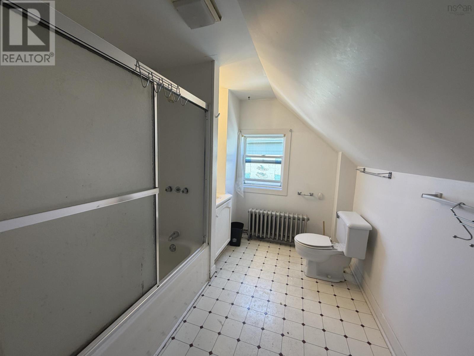 272 King Edward Street Property Photo 16