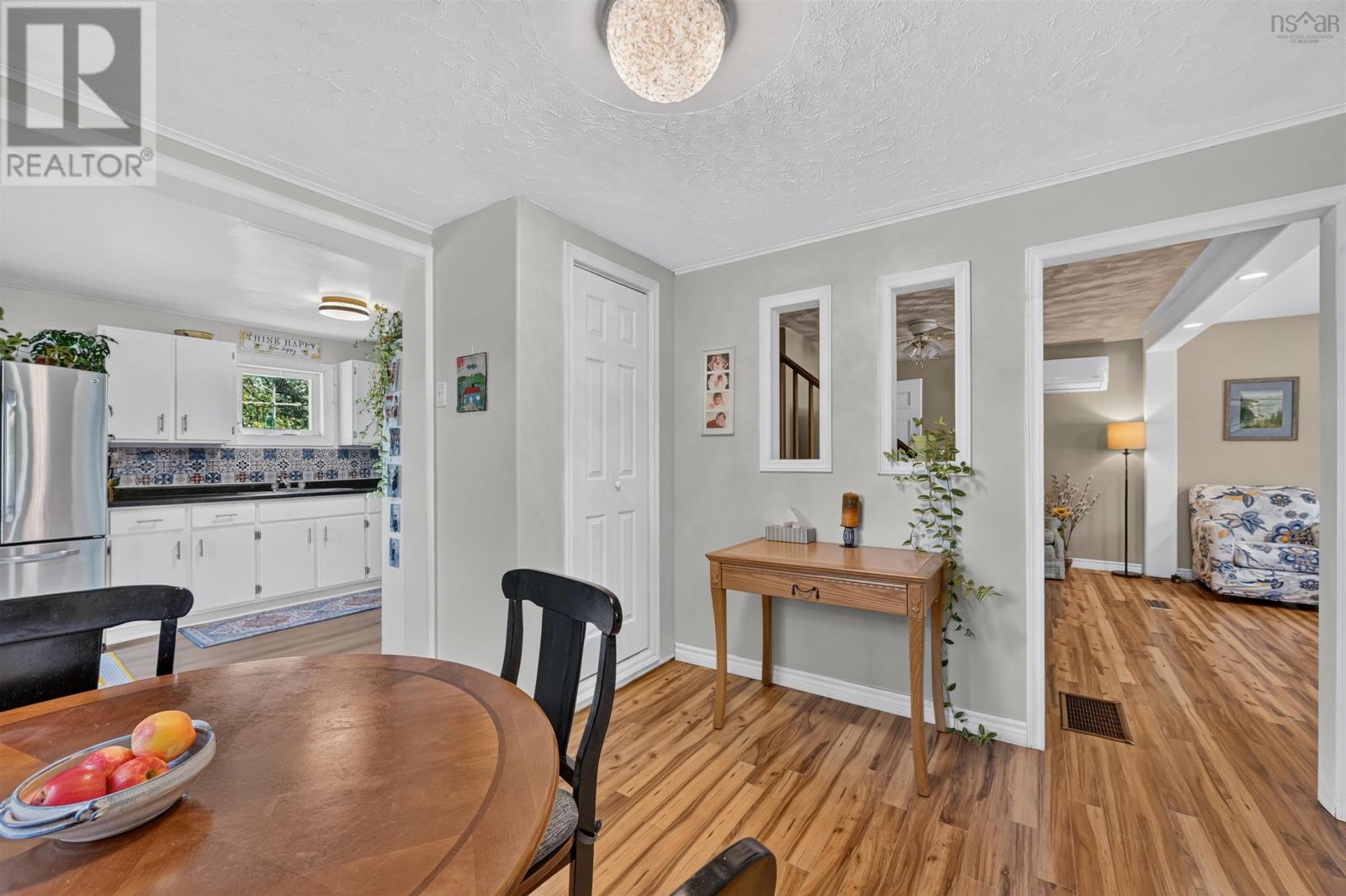 29182 Cabot Trail Property Photo 8