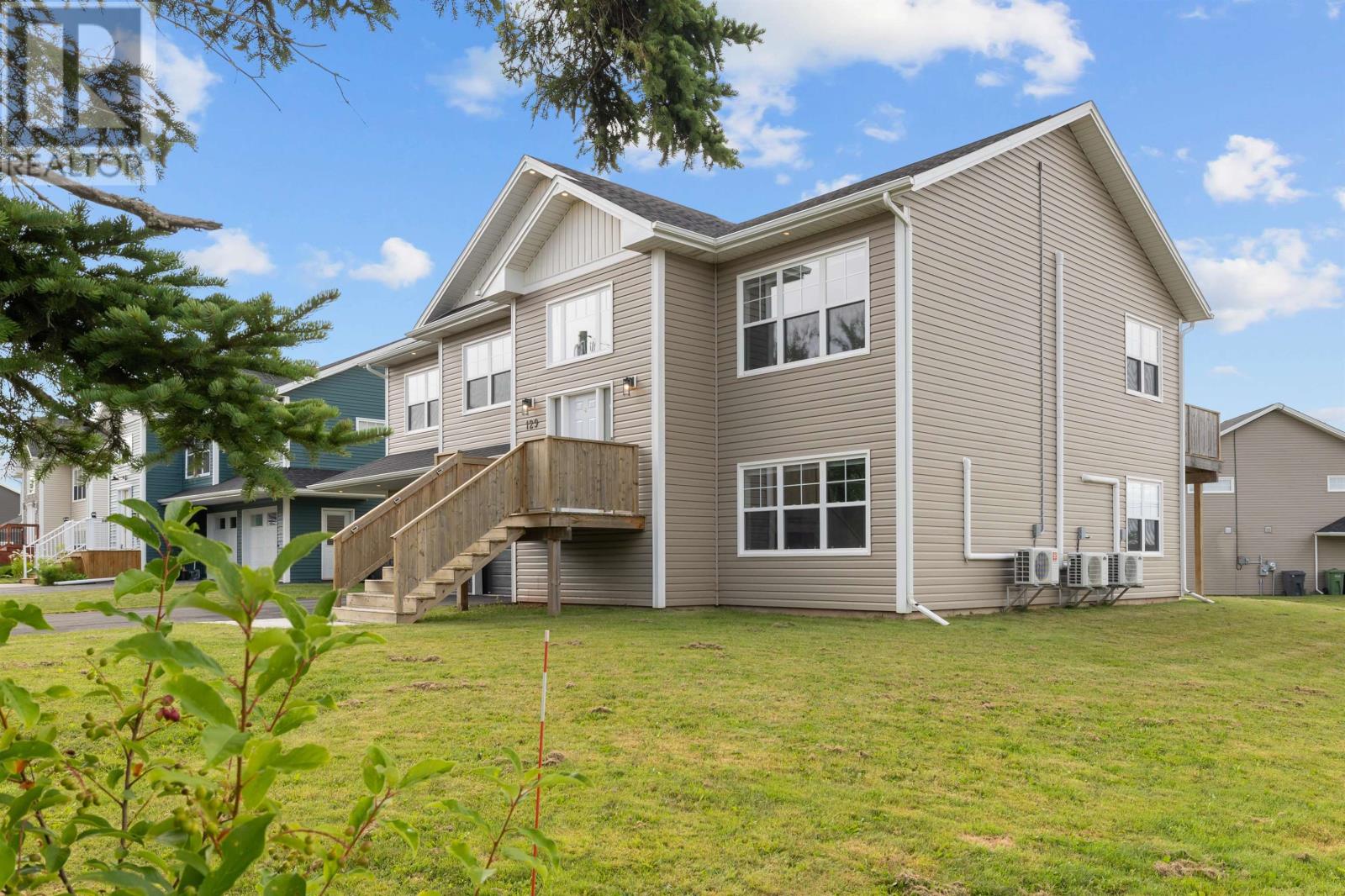 129 Royalty Road Property Photo 3