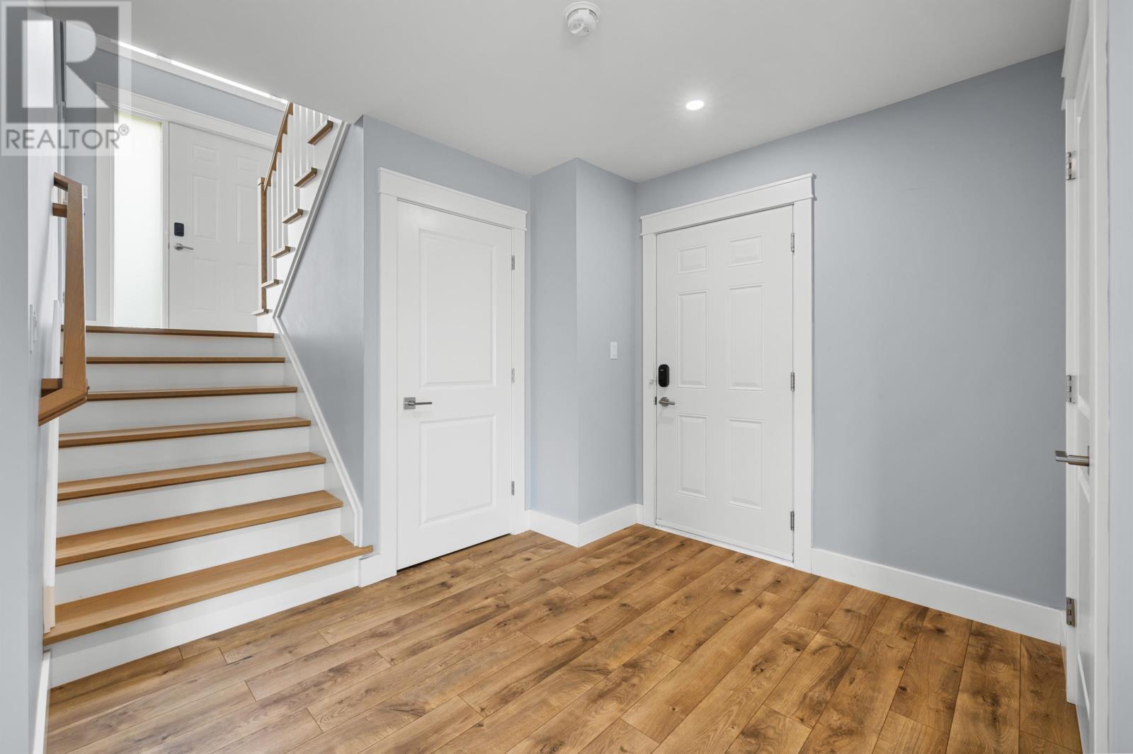 129 Royalty Road Property Photo 16