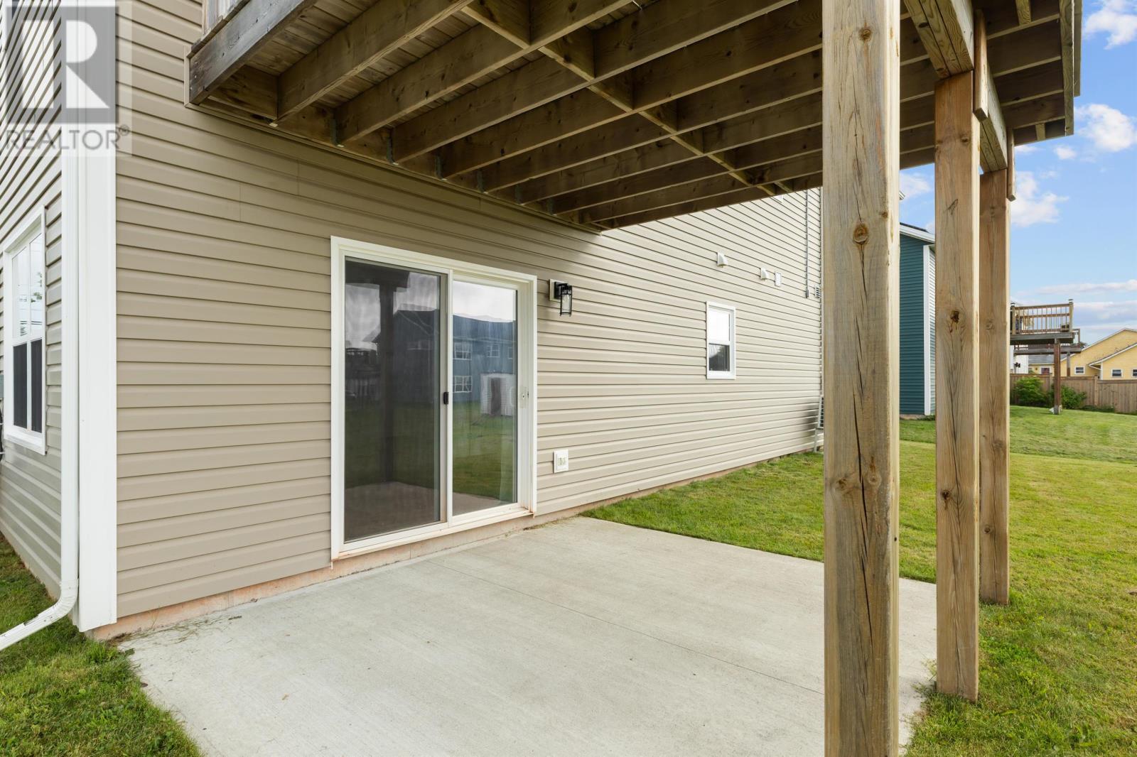 129 Royalty Road Property Photo 23