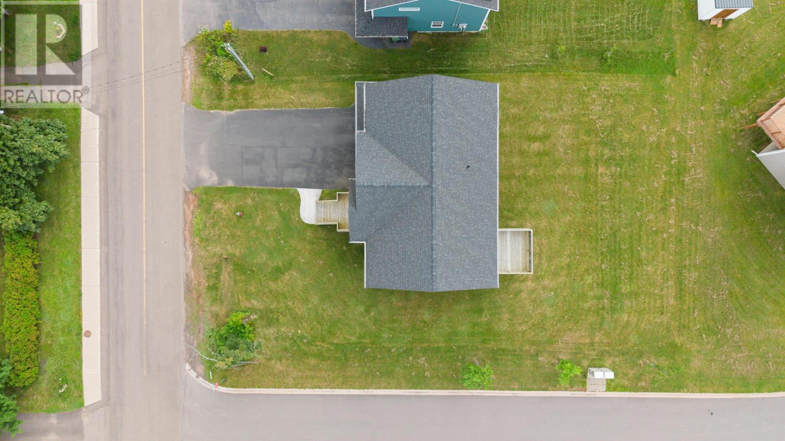 129 Royalty Road Property Photo 26