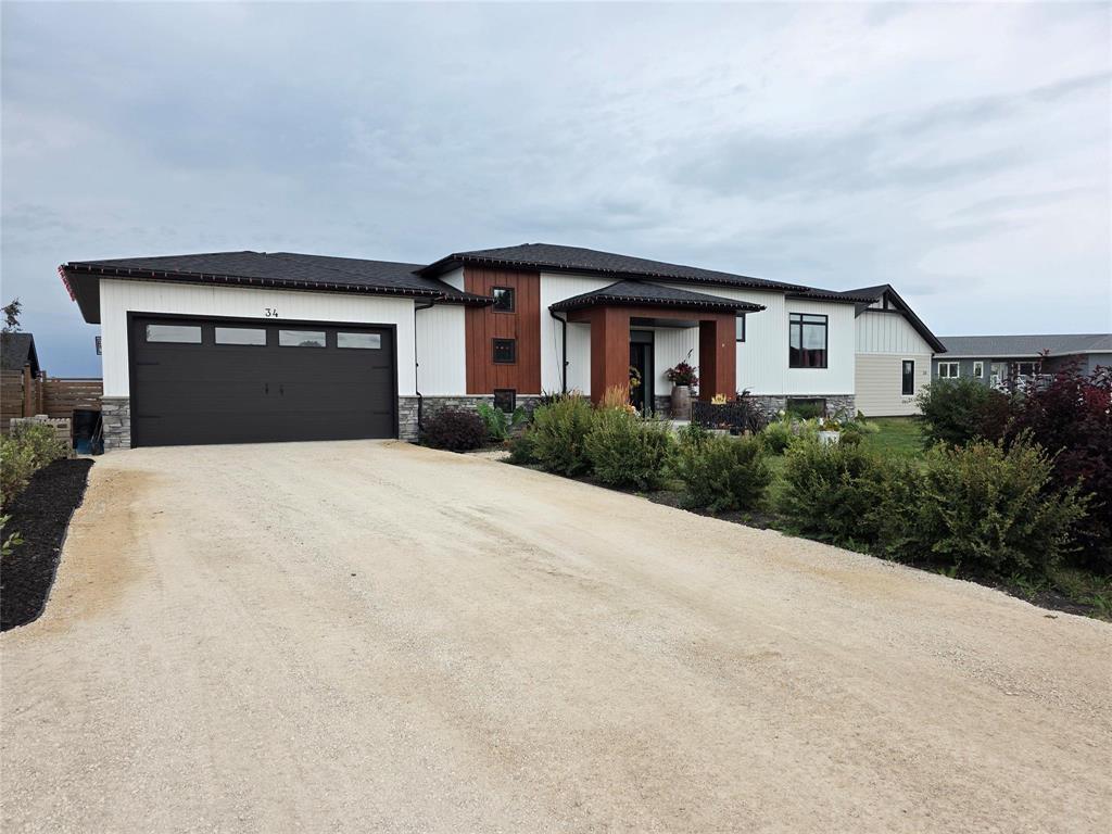 34 King Bay Property Photo 3