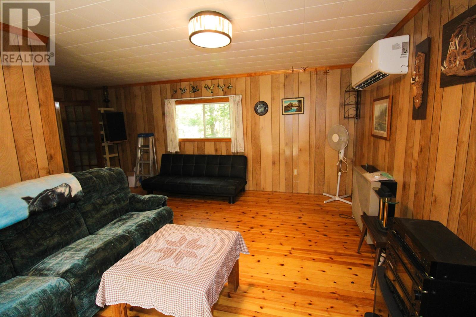 507 Turner Point Drive Property Photo 4