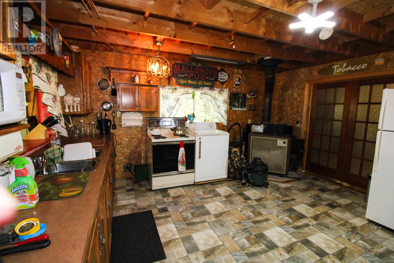 507 Turner Point Drive Property Photo 6