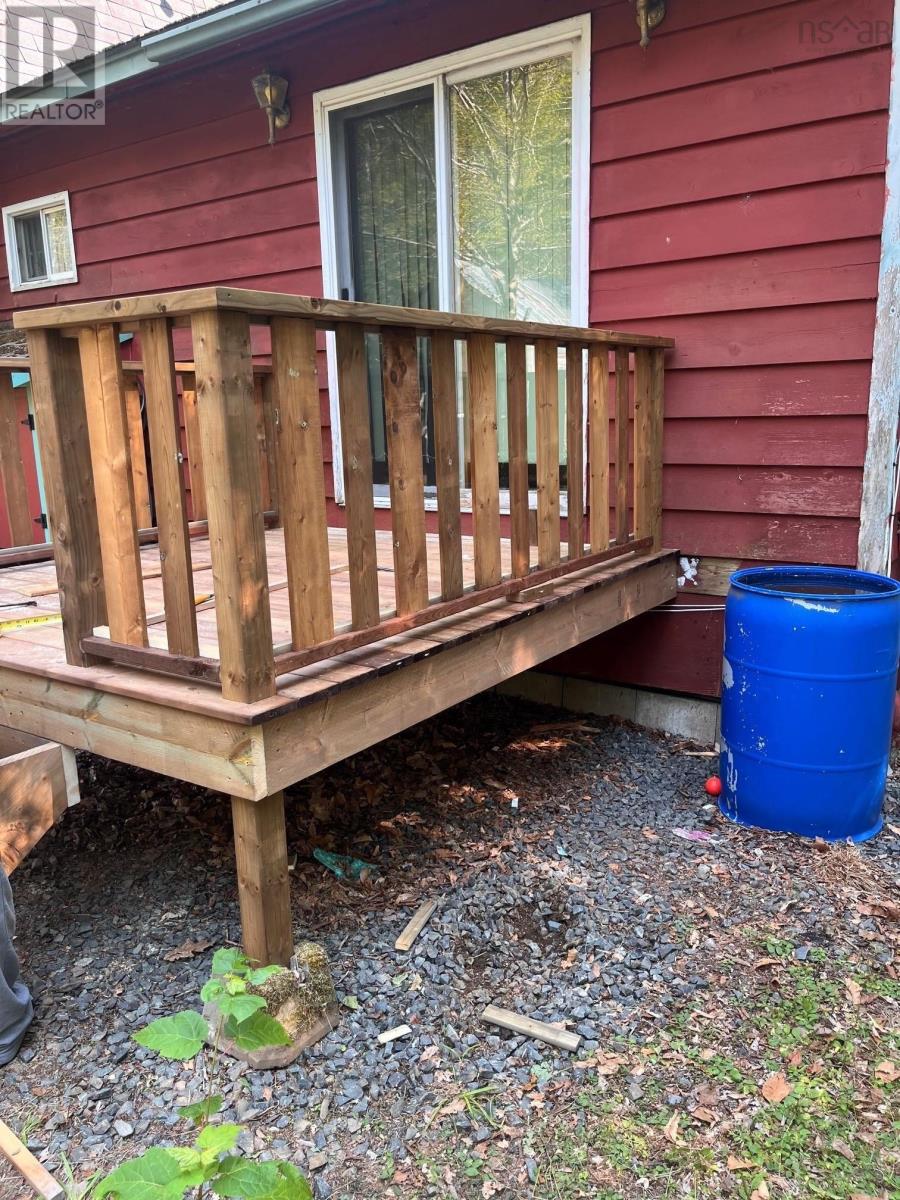 507 Turner Point Drive Property Photo 12