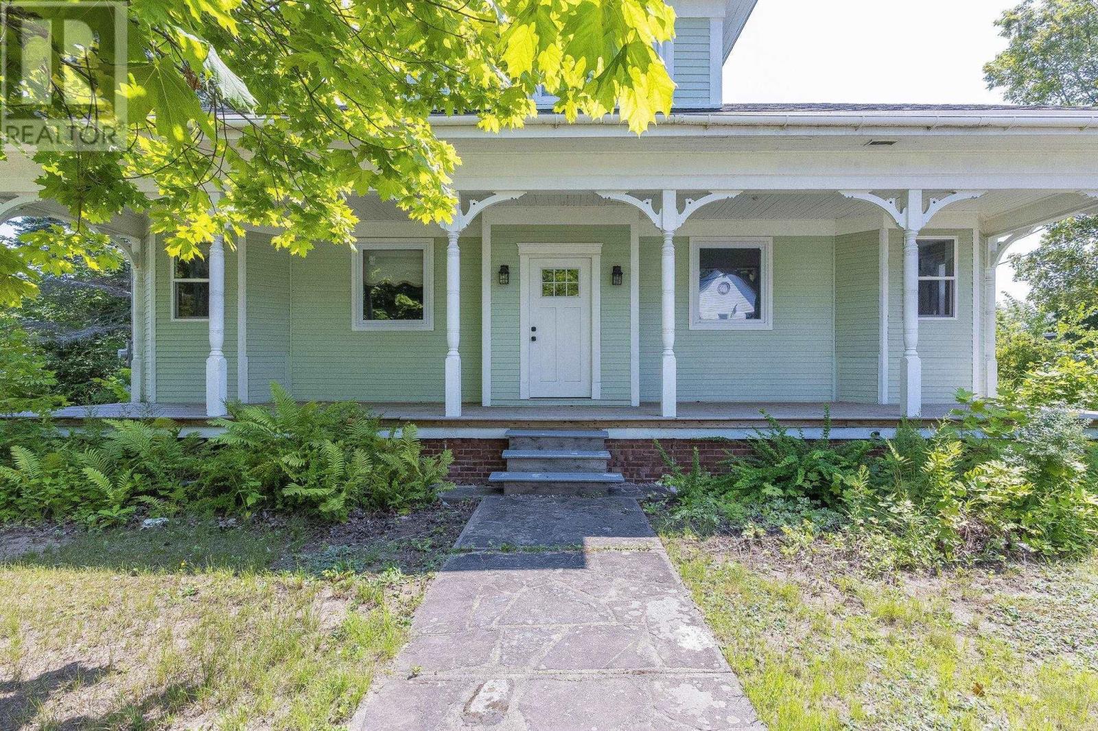 366 Main Street Property Photo 2