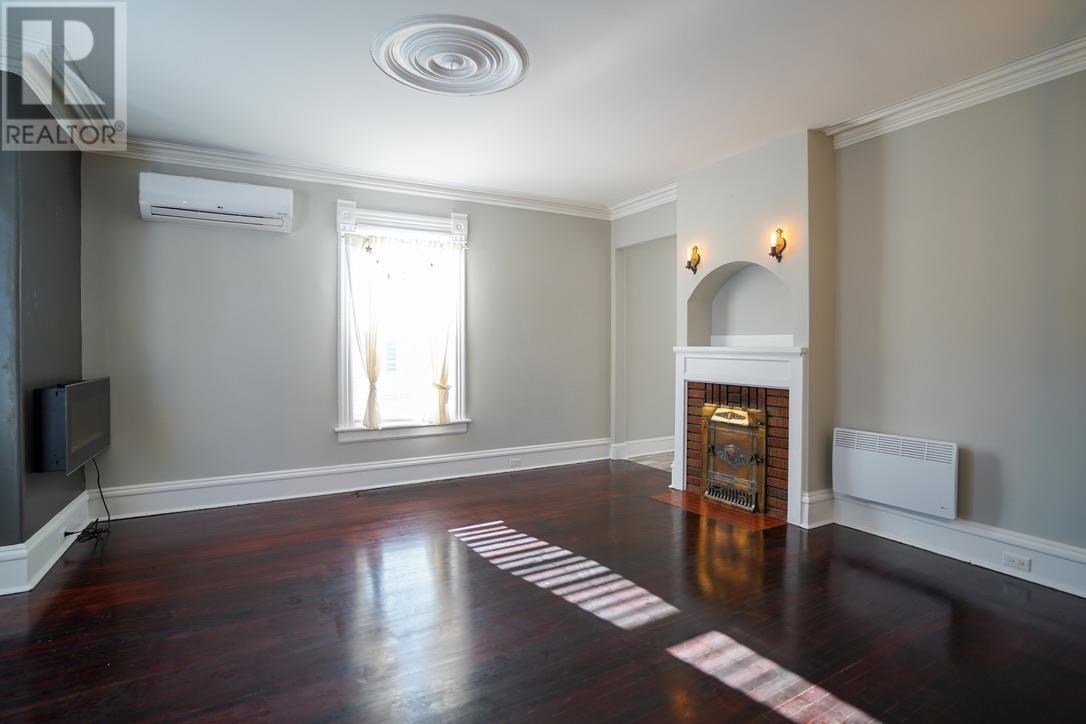 250-252 Central Street Property Photo 5