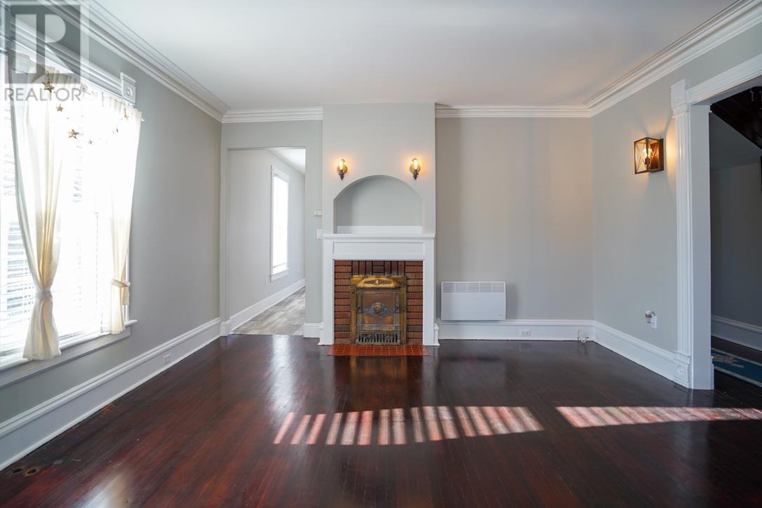 250-252 Central Street Property Photo 6