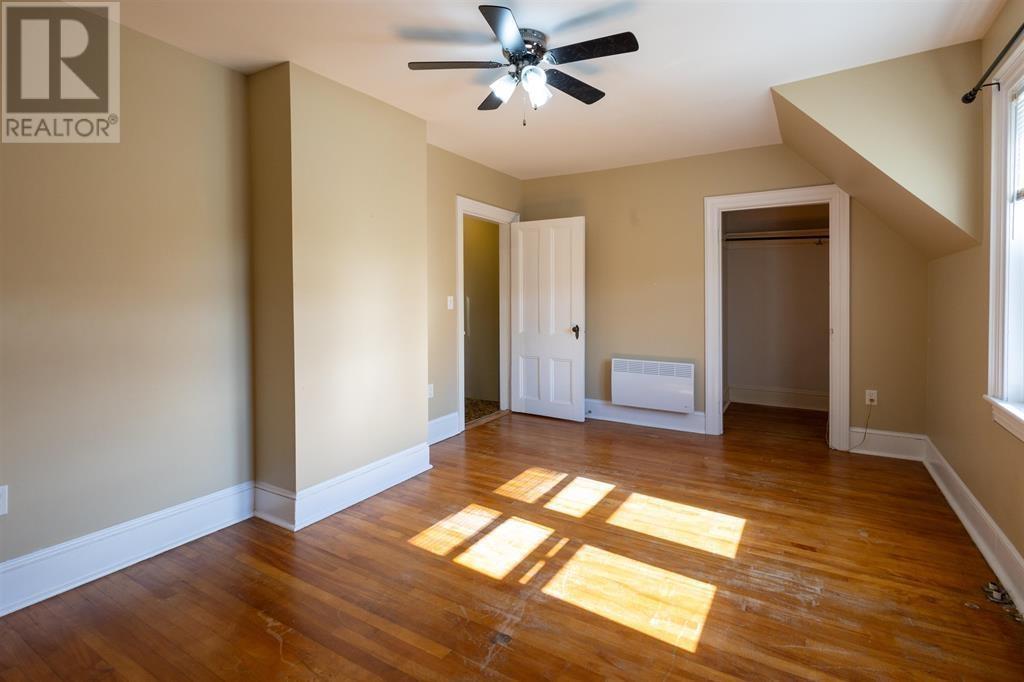 250-252 Central Street Property Photo 35