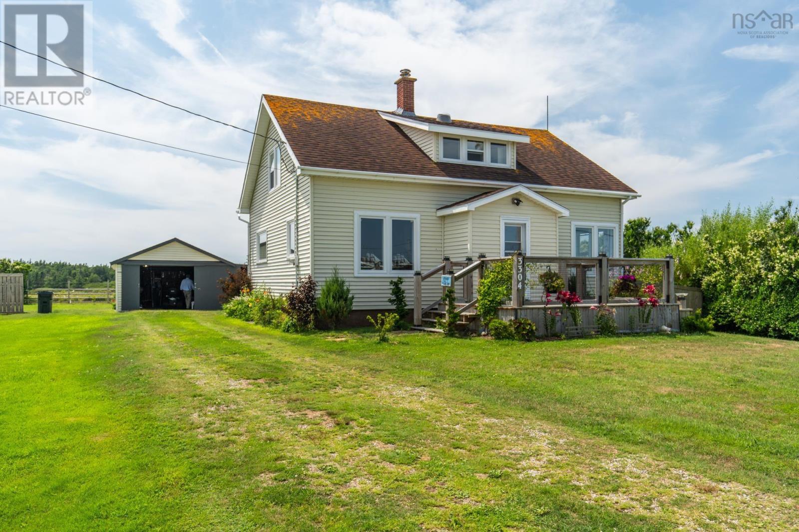 3304 Main Shore Road Property Photo 1