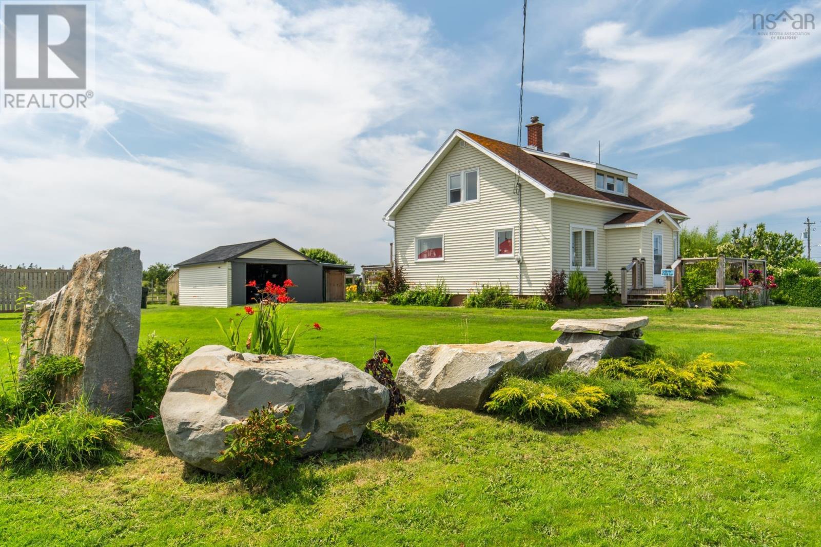 3304 Main Shore Road Property Photo 2