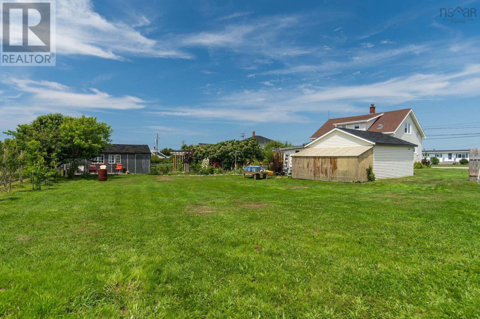 3304 Main Shore Road Property Photo 6