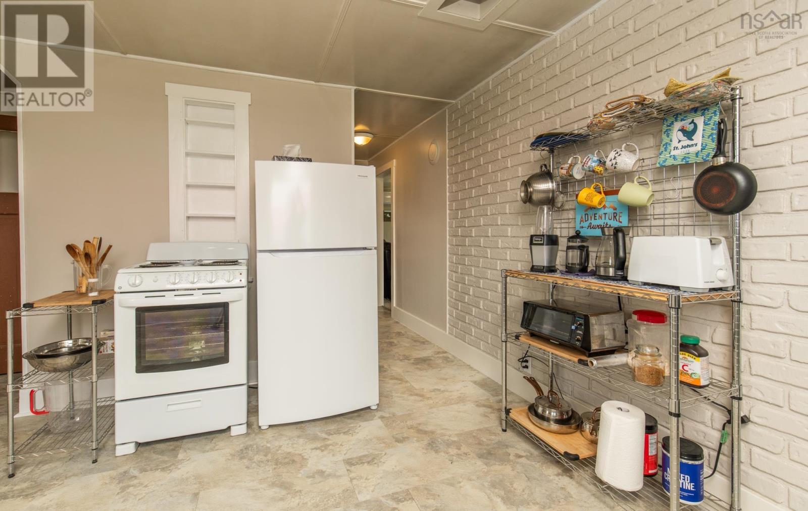 3304 Main Shore Road Property Photo 17