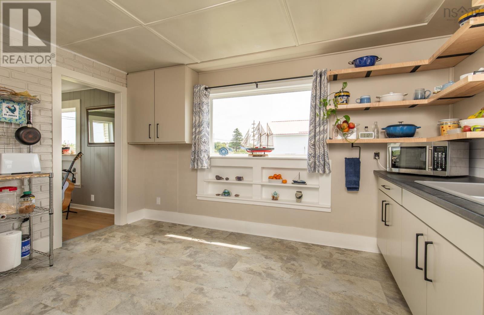 3304 Main Shore Road Property Photo 18