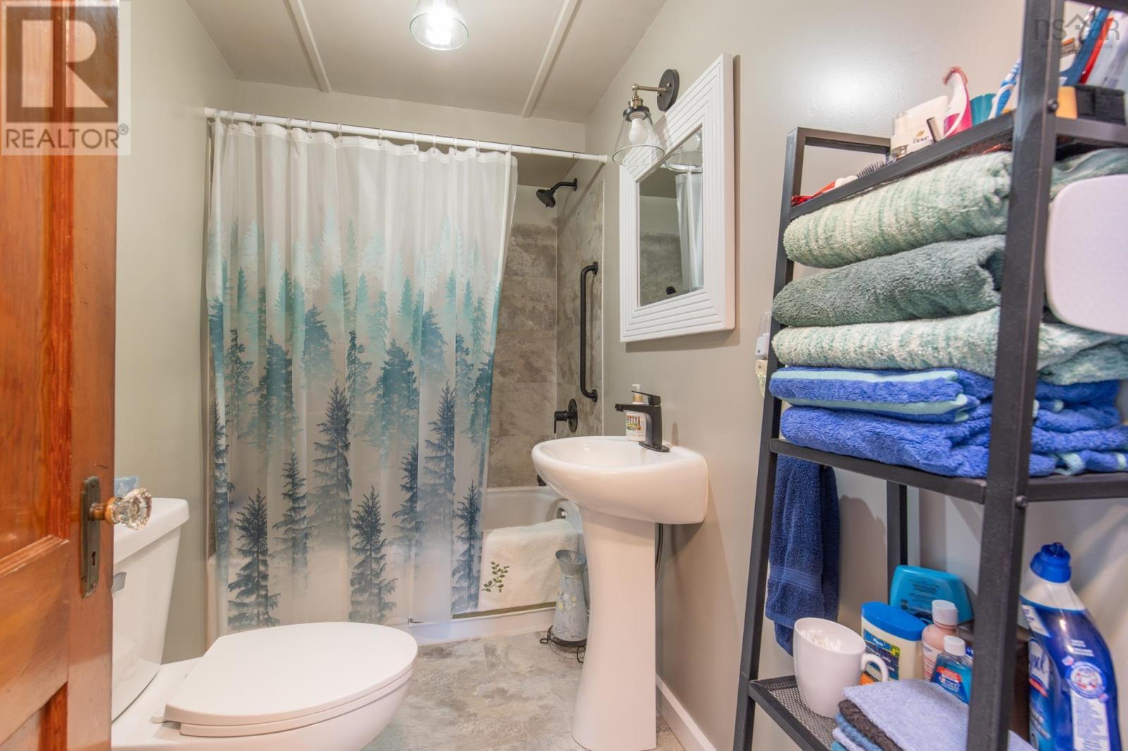 3304 Main Shore Road Property Photo 26