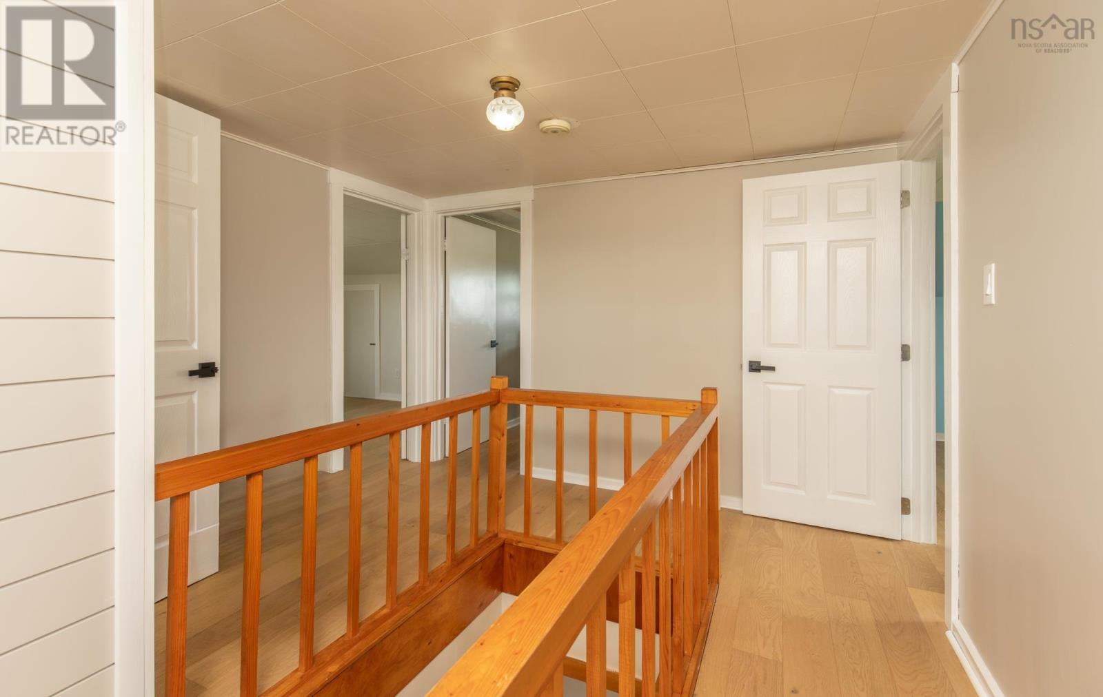 3304 Main Shore Road Property Photo 28