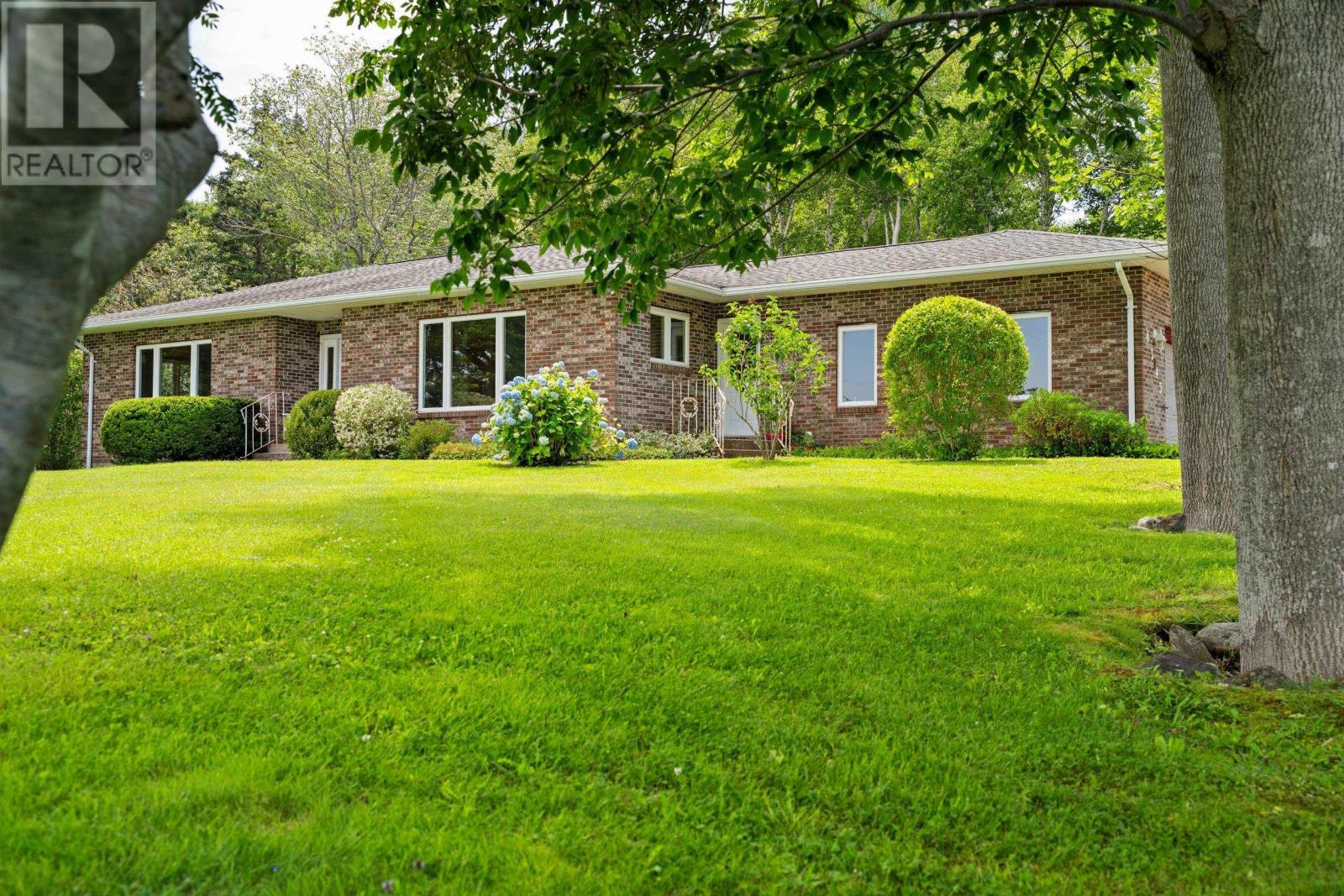 4145 Highway 329 Property Photo 2