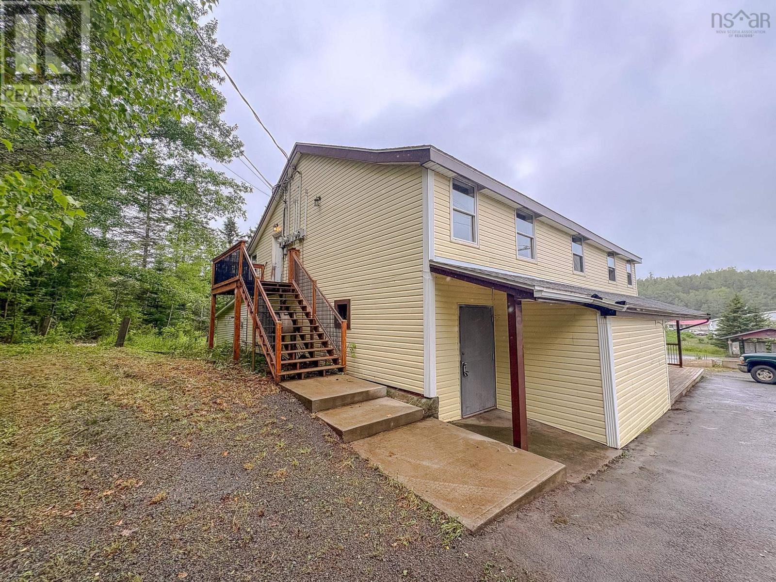 6177 Highway 354 Property Photo 2