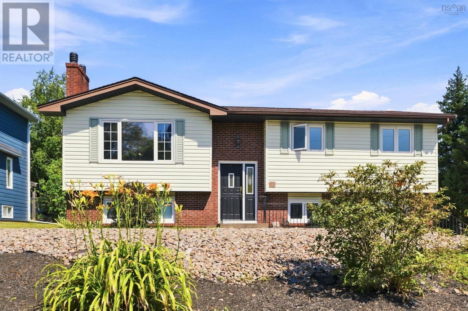 2 Applewood Lane