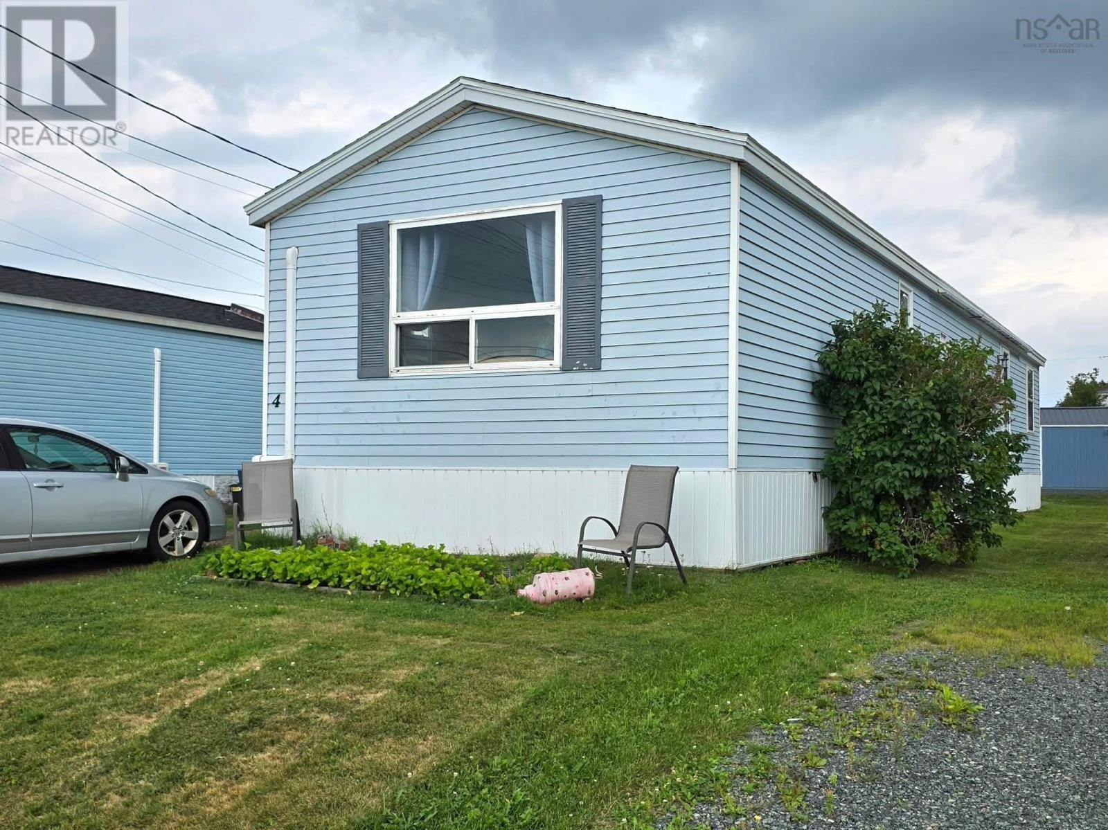 4 Bob Lee Drive Property Photo 1