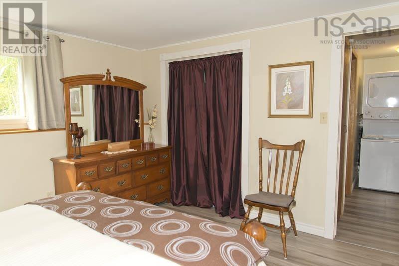 1027 Marie Crescent Property Photo 16