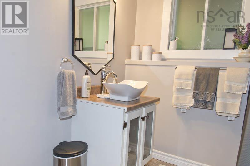 1027 Marie Crescent Property Photo 21