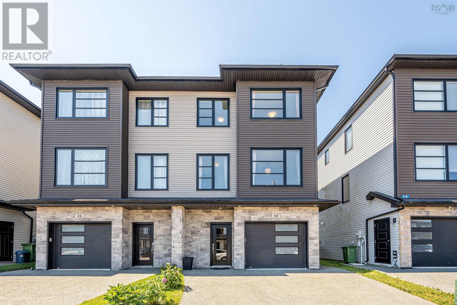 46 Grenoble Court Property Photo 1