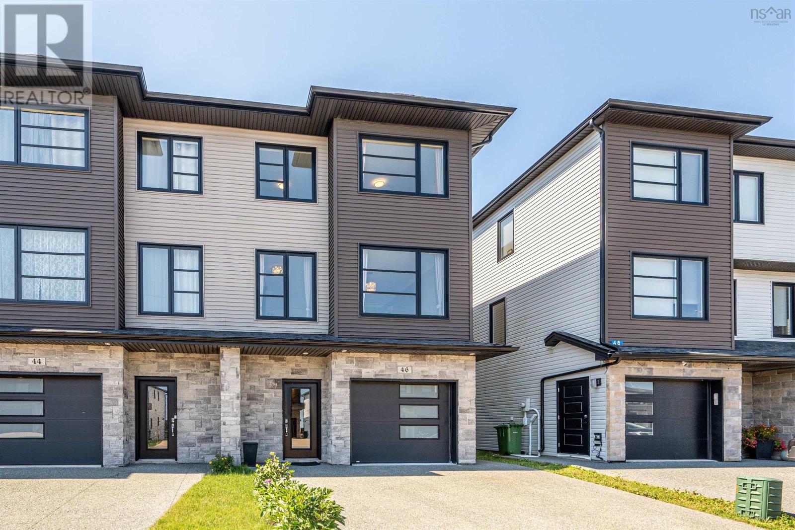 46 Grenoble Court Property Photo 3